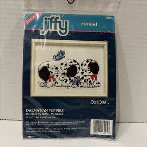 Sunset 1992 Dalmatian Puppies 16025 Dali Dee Crewel Craft Kit